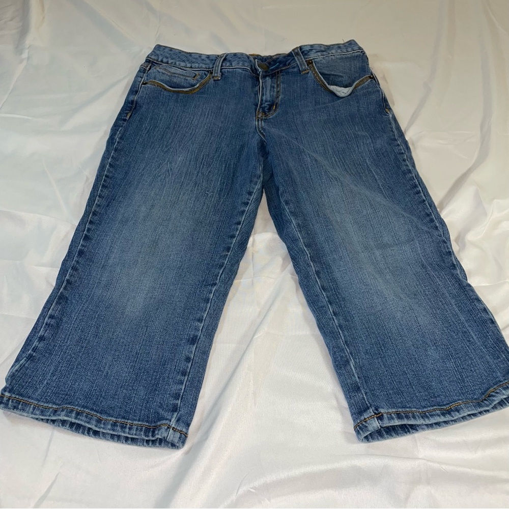 Zco Womens Medium Wash Embroidered Back Pocket Denim Capri Jeans Size 14